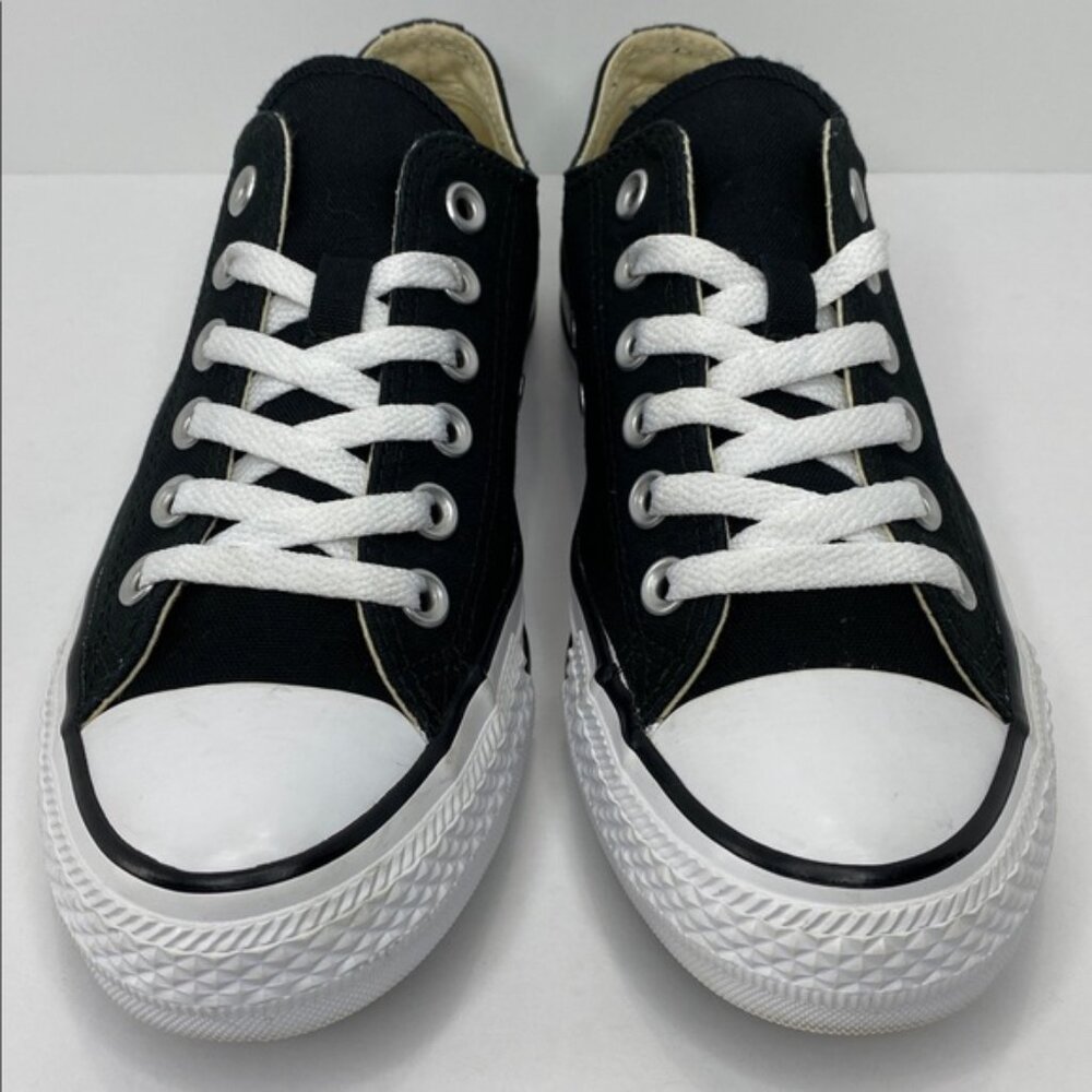 Women’s Converse Low size 7